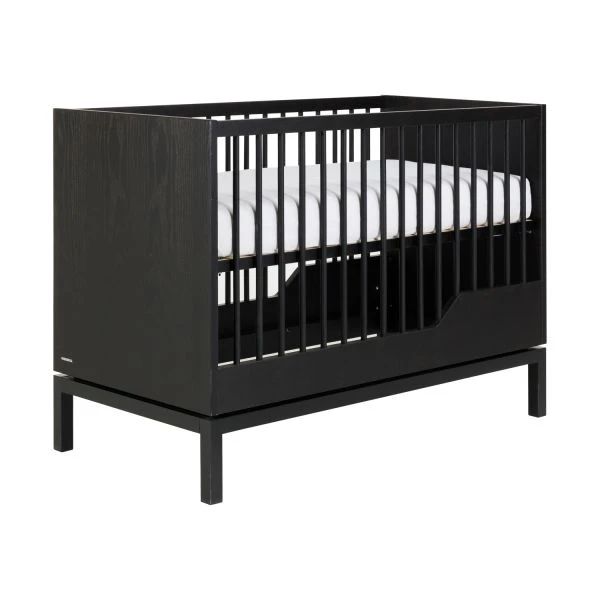 Kidsmill Savi Babykamer Zwart Eiken | Bed 60 X 120 Cm + Commode 3 Kidsmill Savi Babykamer Zwart Eiken | Bed 60 X 120 Cm + Commode - Afbeelding 3