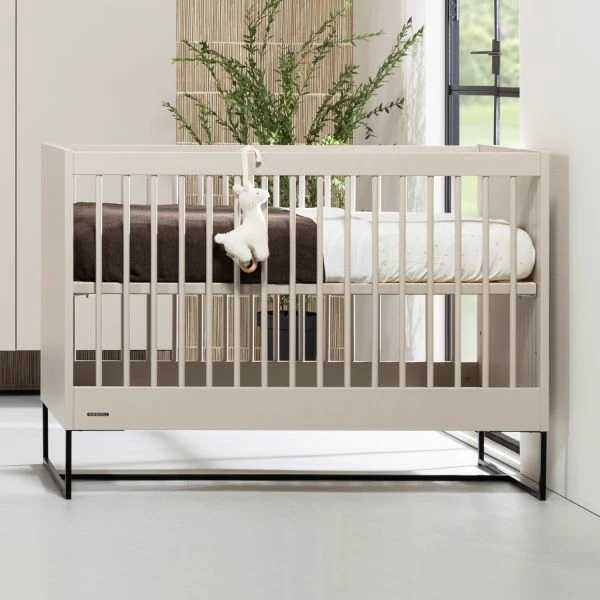 Kidsmill Modular Babykamer- Mat Oatemal | Bed 60 X 120 Cm + Commode 2 Kidsmill Modular Babykamer- Mat Oatemal | Bed 60 X 120 Cm + Commode - Afbeelding 2