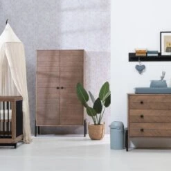 Europe Baby Beau Babykamer Walnoot | Bed 60 X 120 Cm + Commode