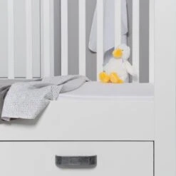 Kidsmill Brent Babybed Met Lade Wit 60 X 120 Cm 7 Kidsmill Brent Babybed Met Lade Wit 60 X 120 Cm -Kinderproducten Winkel detail babykamer 4 2 98df