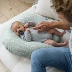 Doomoo Softy Cloudy Voedingskussen Kaki 5 Doomoo Softy Cloudy Voedingskussen Kaki -Kinderproducten Winkel doomoo lifestyle softy s60 cloudykaki dsc05972 1adc