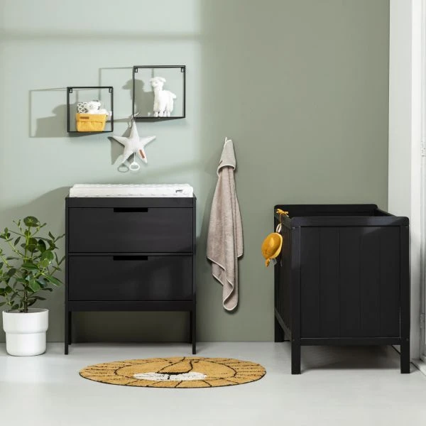 Europe Baby Ralph Babykamer Zwart | Bed 60 X 120 Cm + Commode 2 Europe Baby Ralph Babykamer Zwart | Bed 60 X 120 Cm + Commode - Afbeelding 2