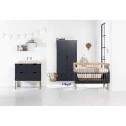 Kidsmill Sepp Babykamer Antraciet / Beuken | Bed 60 X 120 Cm + Commode -Kinderproducten Winkel kidsmill sepp babykamer antraciet beuken bed 60 x 120 cm commode 3 e608