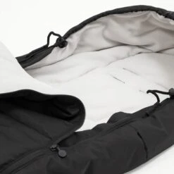 Stokke® Xplory® X Voetenzak Rich Black 5 Stokke® Xplory® X Voetenzak Rich Black -Kinderproducten Winkel stokke xplory x voetenzak rich black 3 f08d